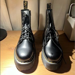 Dr. Martens Jadon Womens NWOT